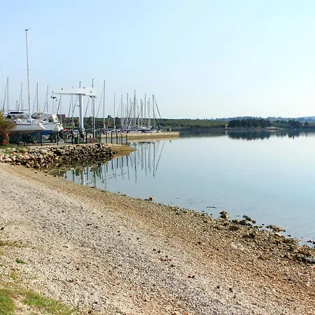 Διαμέρισμα With Parking Space Pomer, Medulin - 7374