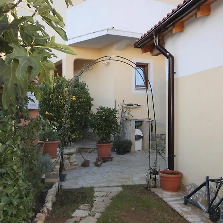 Διαμέρισμα With Parking Space Pomer, Medulin - 7374 *