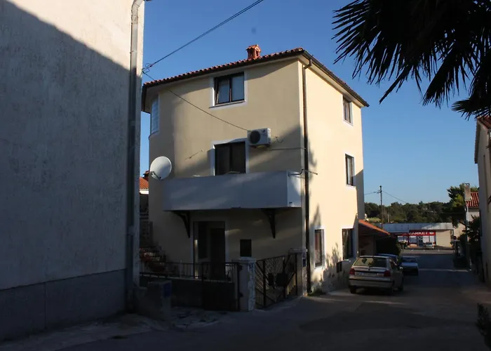 With Parking Space Pomer, Medulin - 7374 Pula