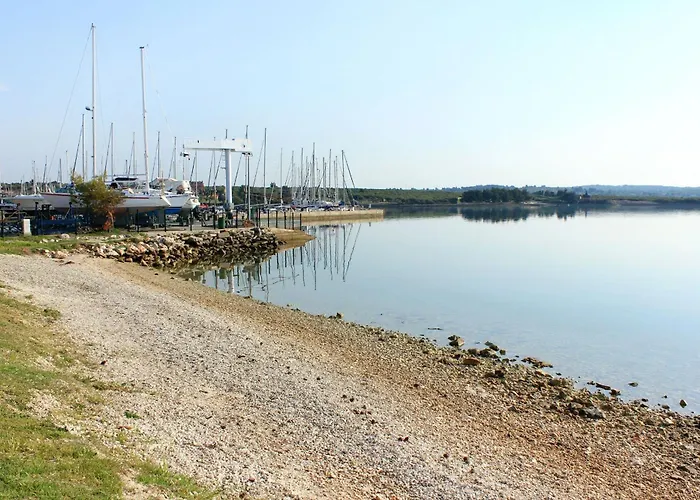 Lägenhet With Parking Space Pomer, Medulin - 7374