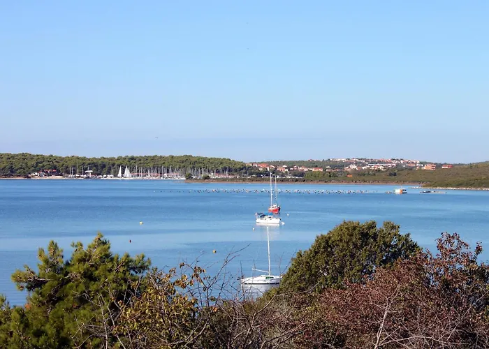 Lägenhet With Parking Space Pomer, Medulin - 7374 *